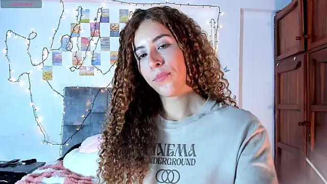 Isangel  online show from 01/16/26, 03:21