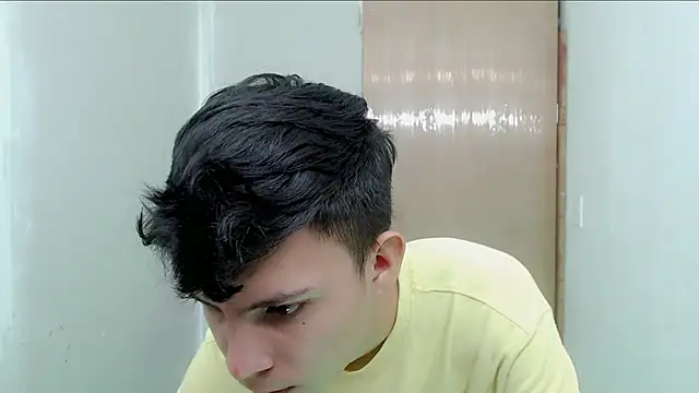 Snapshot of Alexxx_lov chatting on 01/24/25, 07:07 Alexxx lov online show from 01/24/25, 07:07