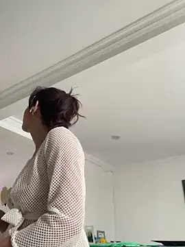 Snapshot of vicky__skinny_1 chatting on 03/20/25, 03:47 vicky  skinny 1 online show from 03/20/25, 03:47