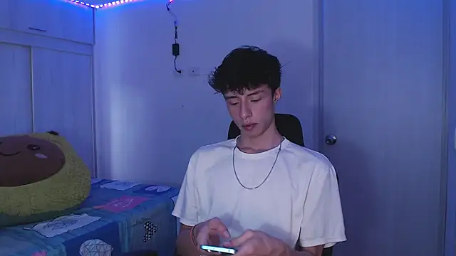 Juanmres online show from 04/24/26, 07:49