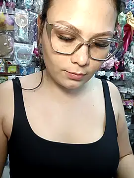 Vale Saenzz online show from 10/09/25, 06:28