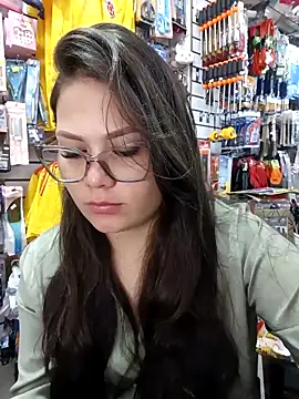 Vale Saenzz online show from 03/28/26, 04:50