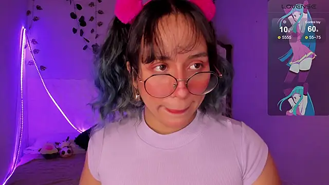 Snapshot of Ludovica6669 chatting on 03/08/25, 10:24 Ludovica6669 online show from 03/08/25, 10:24