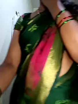 Snapshot of TeluguammayiMahi chatting on 10/13/25, 11:05 TeluguammayiMahi online show from 10/13/25, 11:05