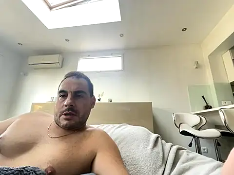 justeqqun online show from 11/01/25, 02:30