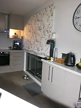 Snapshot of TAIZWRLD chatting on 11/15/25, 12:45 TAIZWRLD online show from 11/15/25, 12:45