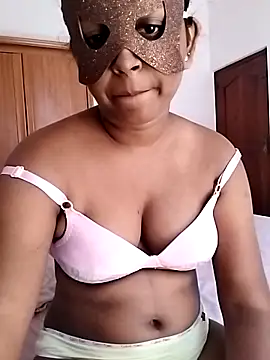 DiluQueen online show from 02/24/25, 10:37