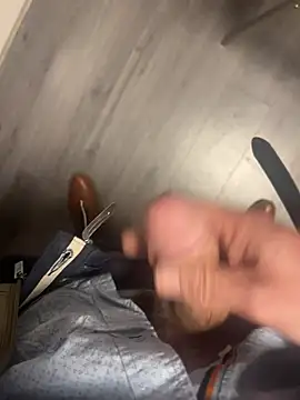 yannusgir33 online show from 01/15/26, 11:41