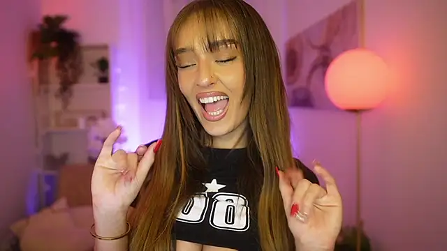 Clara Nia online show from 02/20/26, 07:14