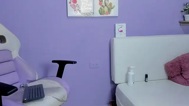 Rossi Mariana online show from 03/08/25, 03:35