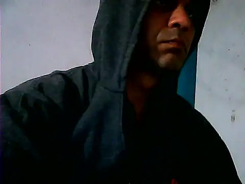 Snapshot of Nightservice27 chatting on 11/12/25, 03:01 Nightservice27 online show from 11/12/25, 03:01