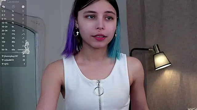 Snapshot of DarelleFare chatting on 03/11/25, 02:51 DarelleFare online show from 03/11/25, 02:51