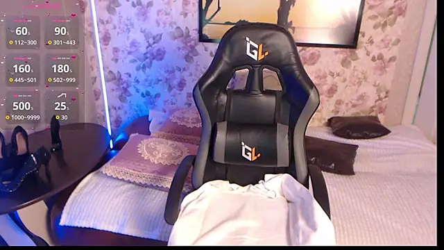 Snapshot of AliciaBlondes chatting on 02/07/26, 08:07 AliciaBlondes online show from 02/07/26, 08:07