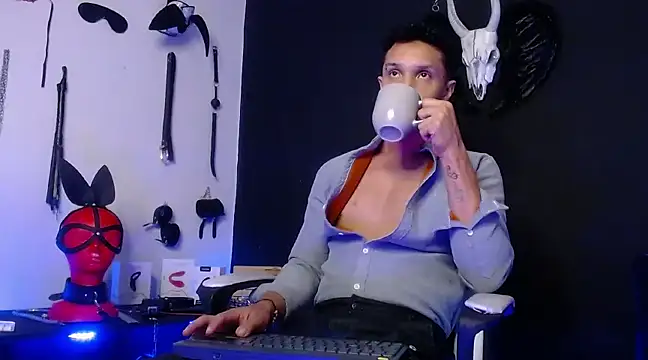 AngeloColleen online show from 02/05/25, 11:02