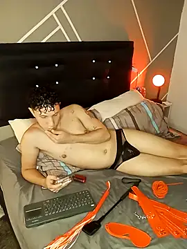 AngeloColleen online show from 10/05/25, 07:01