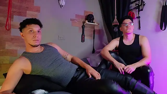 AngeloColleen online show from 11/28/25, 05:26