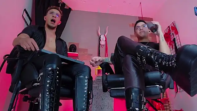 Snapshot of AngeloColleen chatting on 05/13/26, 09:55 AngeloColleen online show from 05/13/26, 09:55