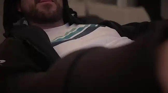 Snapshot of bottomkinky chatting on 01/30/25, 03:19 bottomkinky online show from 01/30/25, 03:19