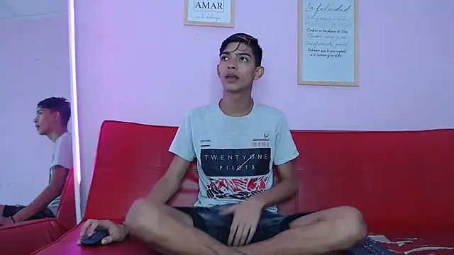 Snapshot of KING_STYLE2 chatting on 03/06/25, 10:58 KING STYLE2 online show from 03/06/25, 10:58