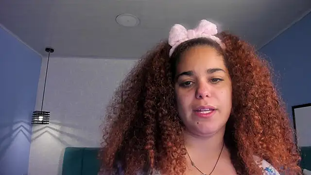 Snapshot of ninna_curly chatting on 10/16/25, 05:30 ninna curly online show from 10/16/25, 05:30