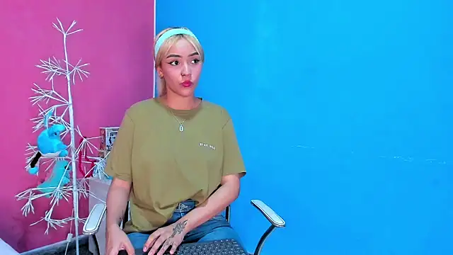 Snapshot of asami_kimi chatting on 02/12/25, 10:26 asami kimi online show from 02/12/25, 10:26