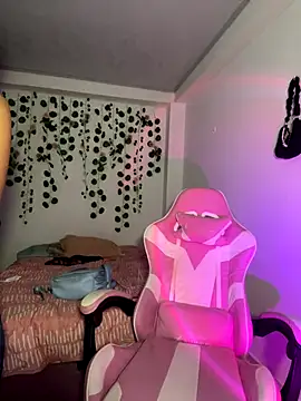 LiLy kIndly online show from 12/18/25, 10:05