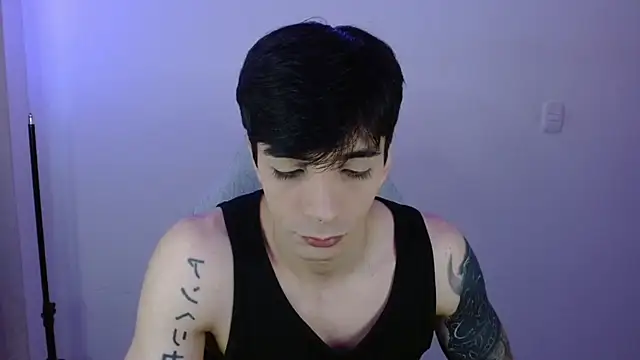 H3ll B0I online show from 03/26/26, 10:04