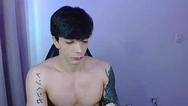 H3ll B0I online show from 04/21/26, 11:38