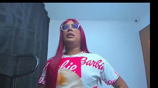 Snapshot of monsterdickcessy_22cm chatting on 02/15/25, 01:21 monsterdickcessy 22cm online show from 02/15/25, 01:21