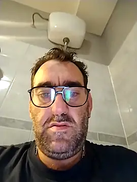 Snapshot of Hardasanut chatting on 10/11/25, 09:02 Hardasanut online show from 10/11/25, 09:02