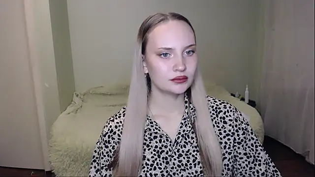 Snapshot of vivian_word chatting on 10/20/25, 05:46 vivian word online show from 10/20/25, 05:46