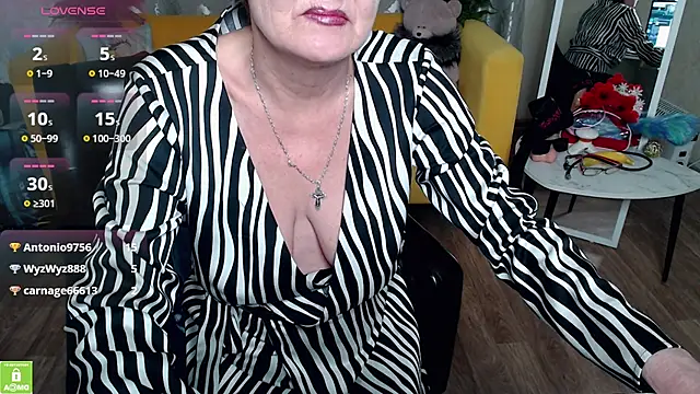 Snapshot of SexyGrandma_ chatting on 02/18/26, 07:32 SexyGrandma online show from 02/18/26, 07:32