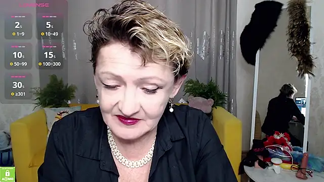 Snapshot of SexyGrandma_ chatting on 02/26/26, 06:12 SexyGrandma online show from 02/26/26, 06:12