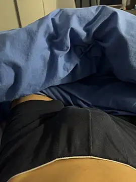 Snapshot of Milleseghe99 chatting on 01/27/25, 08:17 Milleseghe99 online show from 01/27/25, 08:17