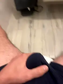 Snapshot of Milleseghe99 chatting on 10/14/25, 02:18 Milleseghe99 online show from 10/14/25, 02:18