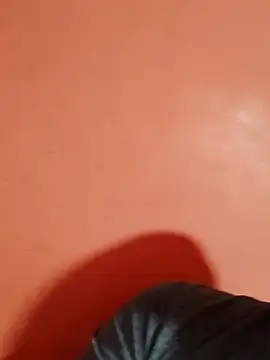 Snapshot of Milankure111 chatting on 02/05/25, 09:25 Milankure111 online show from 02/05/25, 09:25