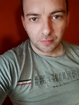 Snapshot of Milankure111 chatting on 03/05/25, 05:40 Milankure111 online show from 03/05/25, 05:40