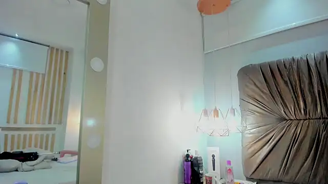 zoe taylorr1 online show from 03/02/25, 04:17