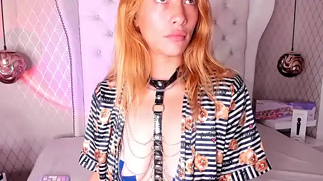 zoe taylorr1 online show from 03/14/25, 07:15