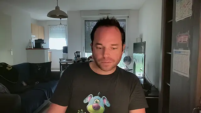 Snapshot of Funnyjul31 chatting on 11/23/25, 01:44 Funnyjul31 online show from 11/23/25, 01:44