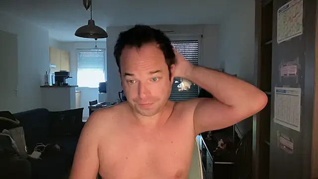 Snapshot of Funnyjul31 chatting on 11/28/25, 11:13 Funnyjul31 online show from 11/28/25, 11:13