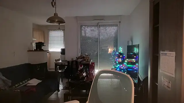 Snapshot of Funnyjul31 chatting on 12/20/25, 01:51 Funnyjul31 online show from 12/20/25, 01:51