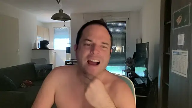 Funnyjul31 online show from 02/05/26, 04:22