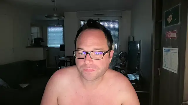 Funnyjul31 online show from 03/29/26, 01:44