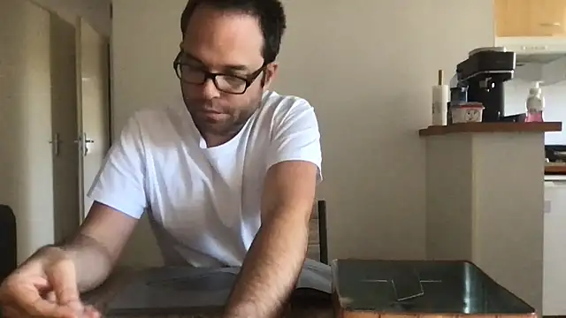 Funnyjul31 online show from 04/04/26, 10:46