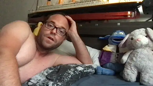 Funnyjul31 online show from 05/29/26, 06:50
