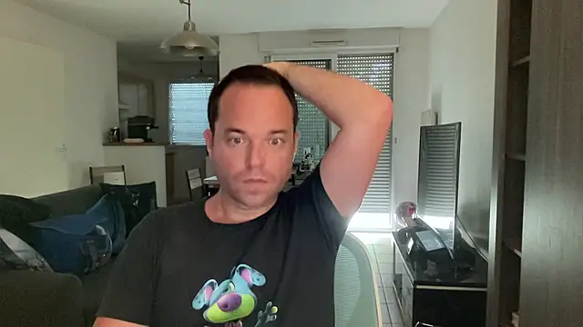 Funnyjul31 online show from 05/31/26, 01:51