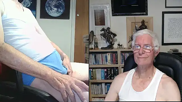 Snapshot of bigears chatting on 10/08/25, 07:33 bigears online show from 10/08/25, 07:33