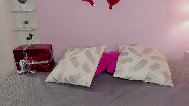 Snapshot of LeilaRasi chatting on 02/13/25, 11:15 LeilaRasi online show from 02/13/25, 11:15