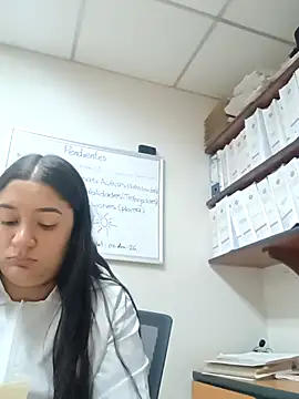 Snapshot of kelmont chatting on 01/09/26, 04:10 kelmont online show from 01/09/26, 04:10